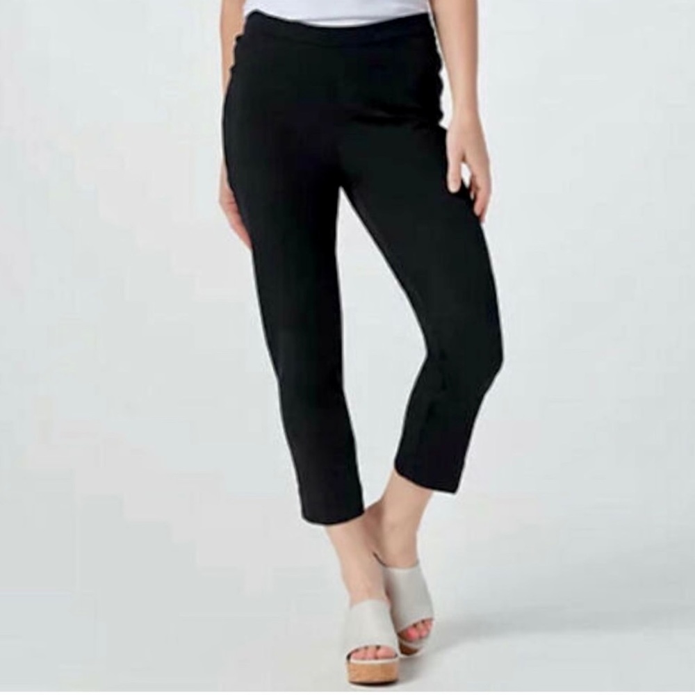 Isaac Mizrahi Live   Straight Leg. With slit in back.   Size 12